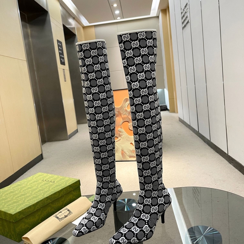 G*u*i boots
